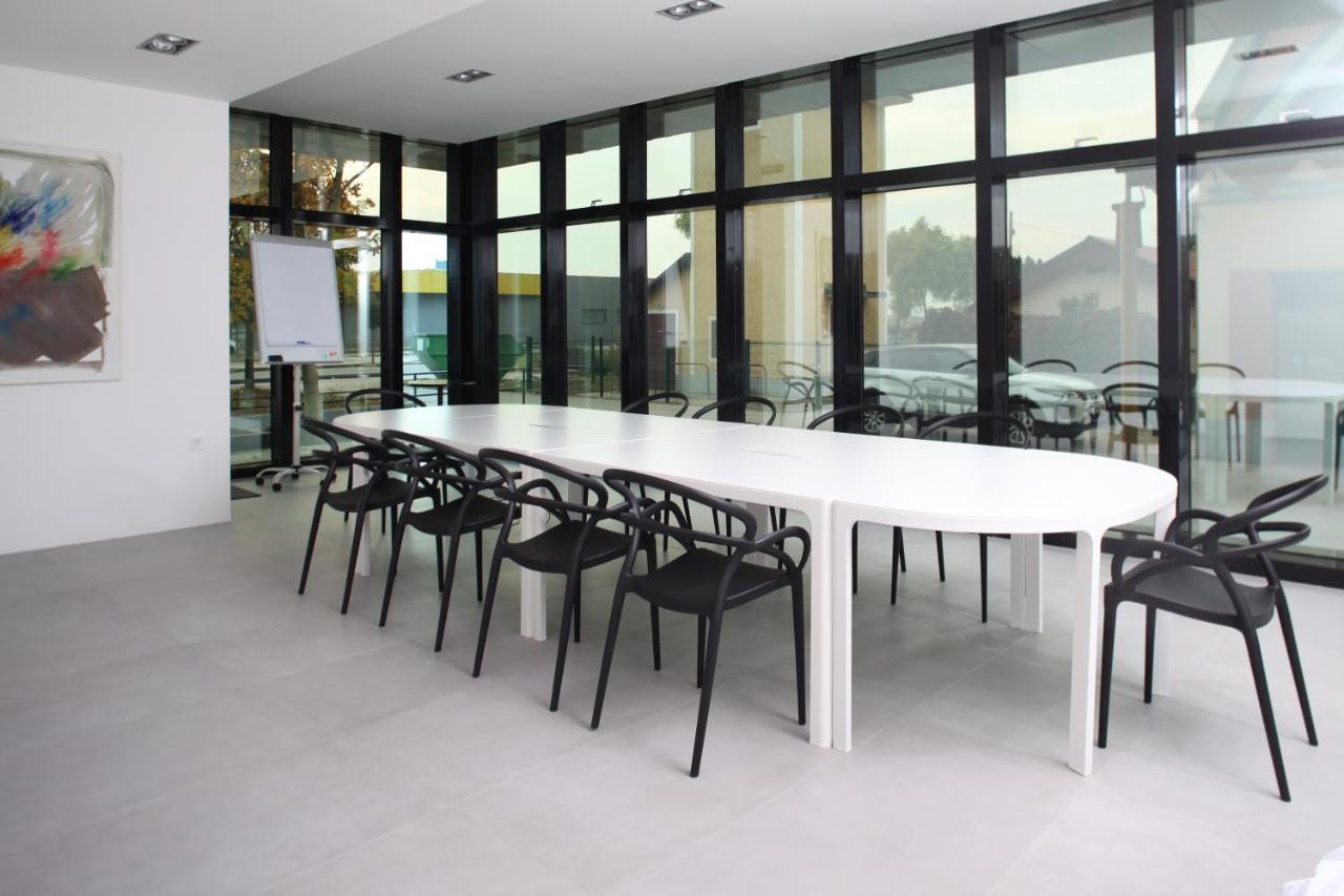 Hotel Cubis Lendava Luaran gambar