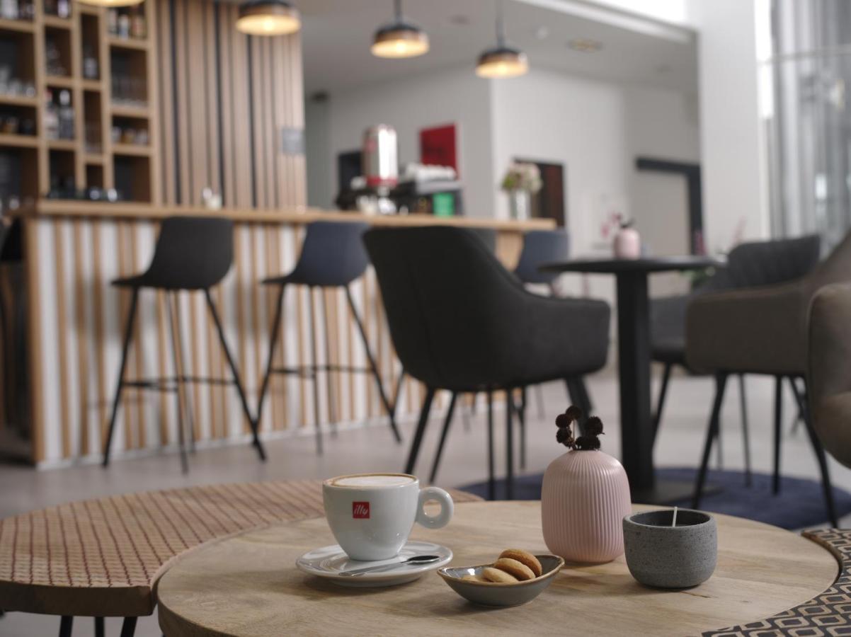 Hotel Cubis Lendava Luaran gambar
